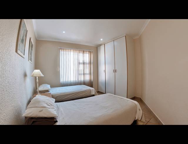 3 BEDROOM APARTMENT FOR SALE IN UVONGO BEACH
